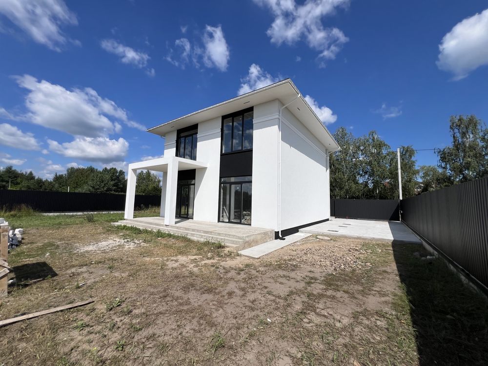 Продажа нового современного дома 170 м² на участке 10 соток у реки. Козын.
